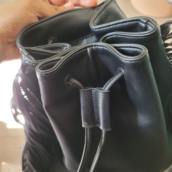 Victoria's secret leather bag Like New - Picture 5 of 7